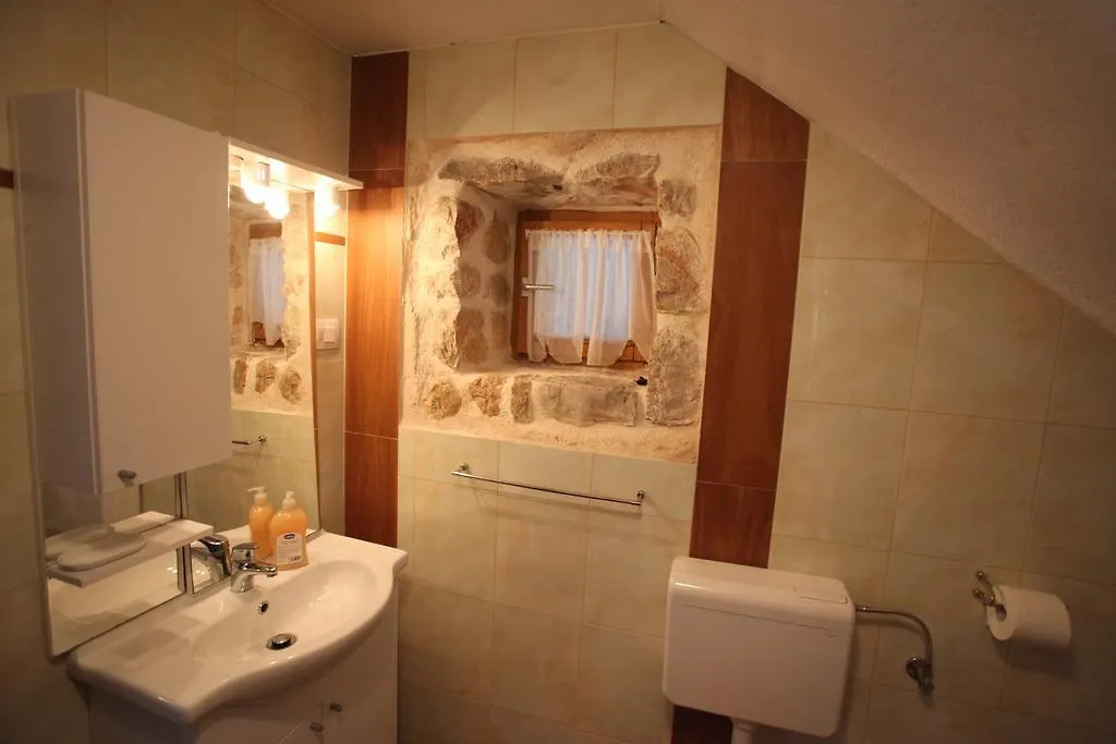 Holiday Home Rasopas Malinska